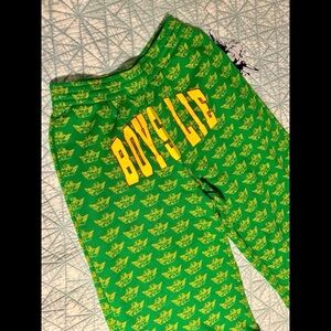 💚SOLD💚 New with tags Boys Lie left it on read mm pants